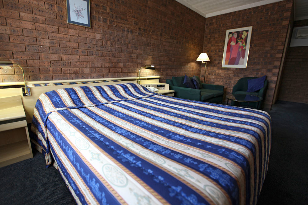 Countryman Motor Inn Dubbo Exterior photo